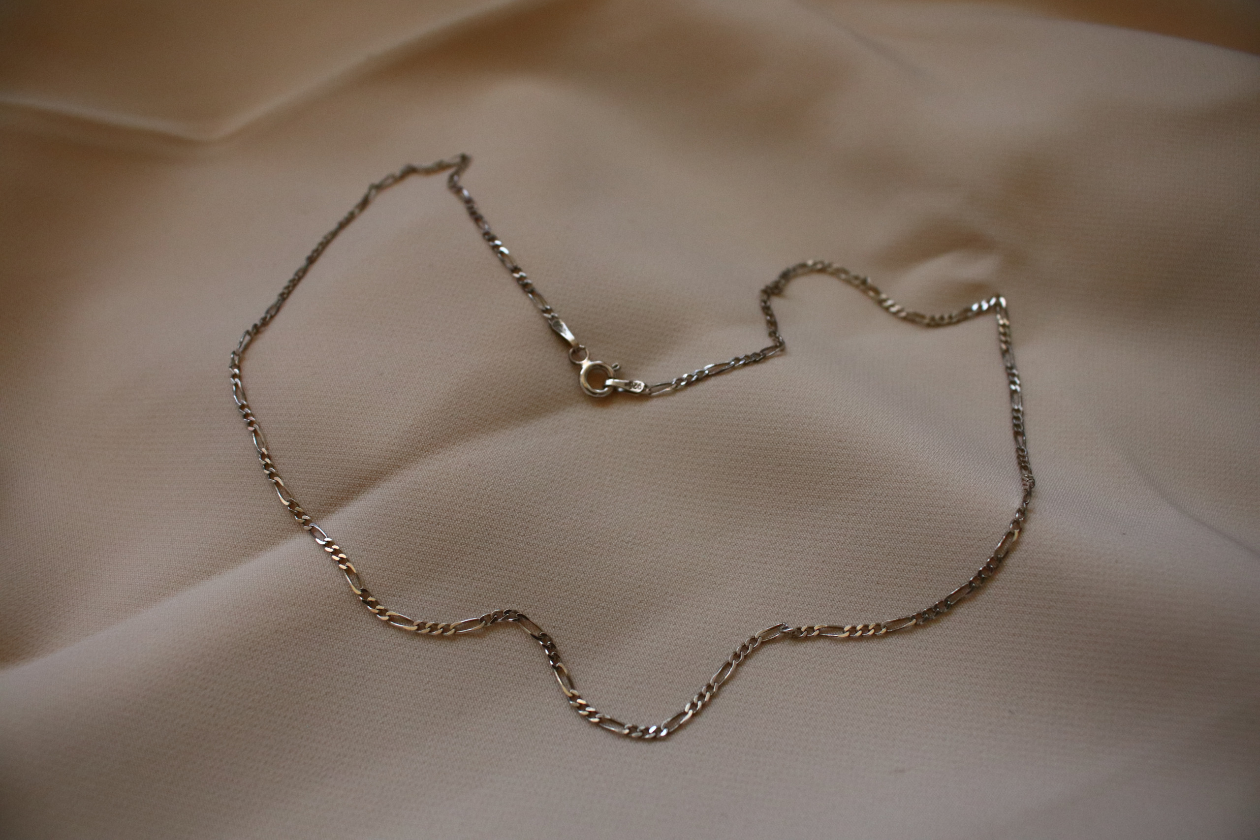 زنجیر نقره فیگارو 3 زنجیر نقره فیگارو-حوض نقره