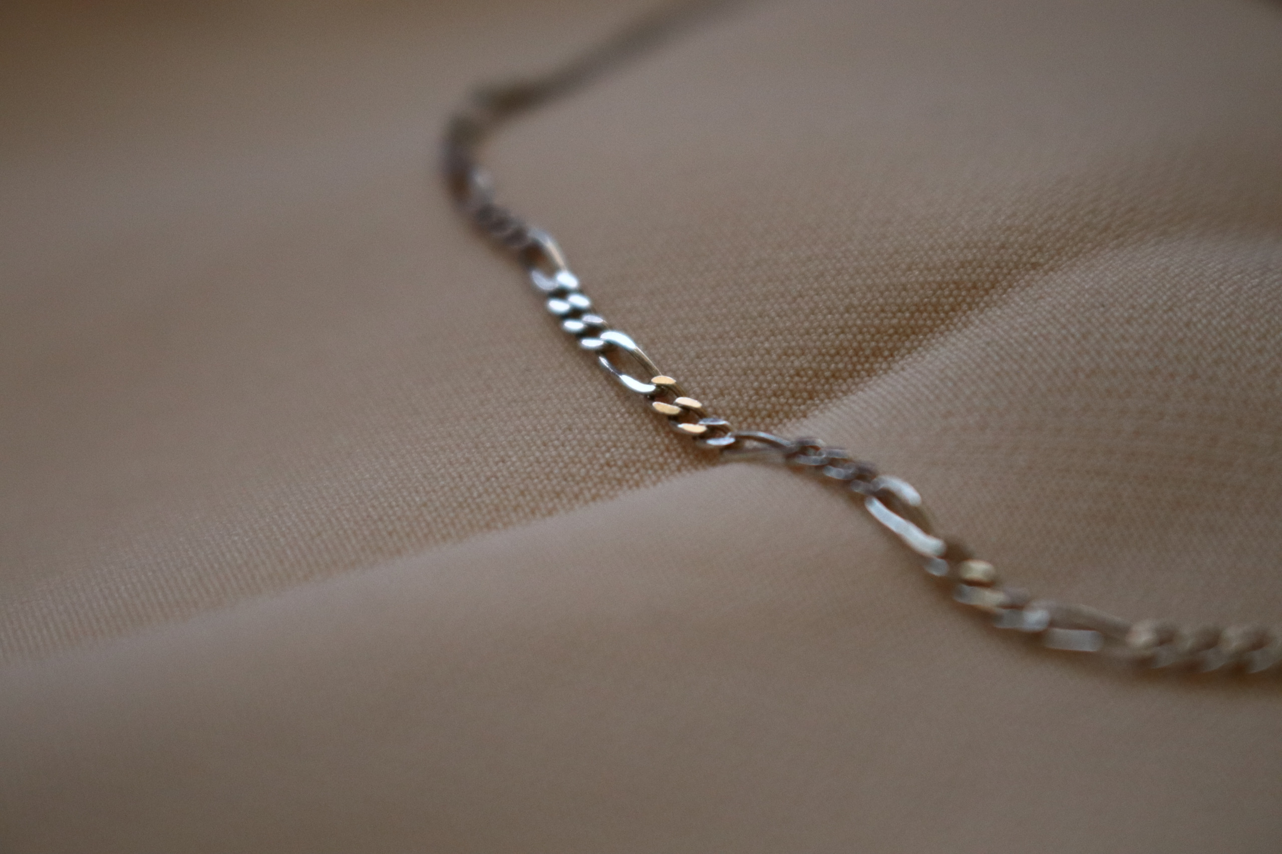 زنجیر نقره فیگارو 4 زنجیر نقره فیگارو-حوض نقره