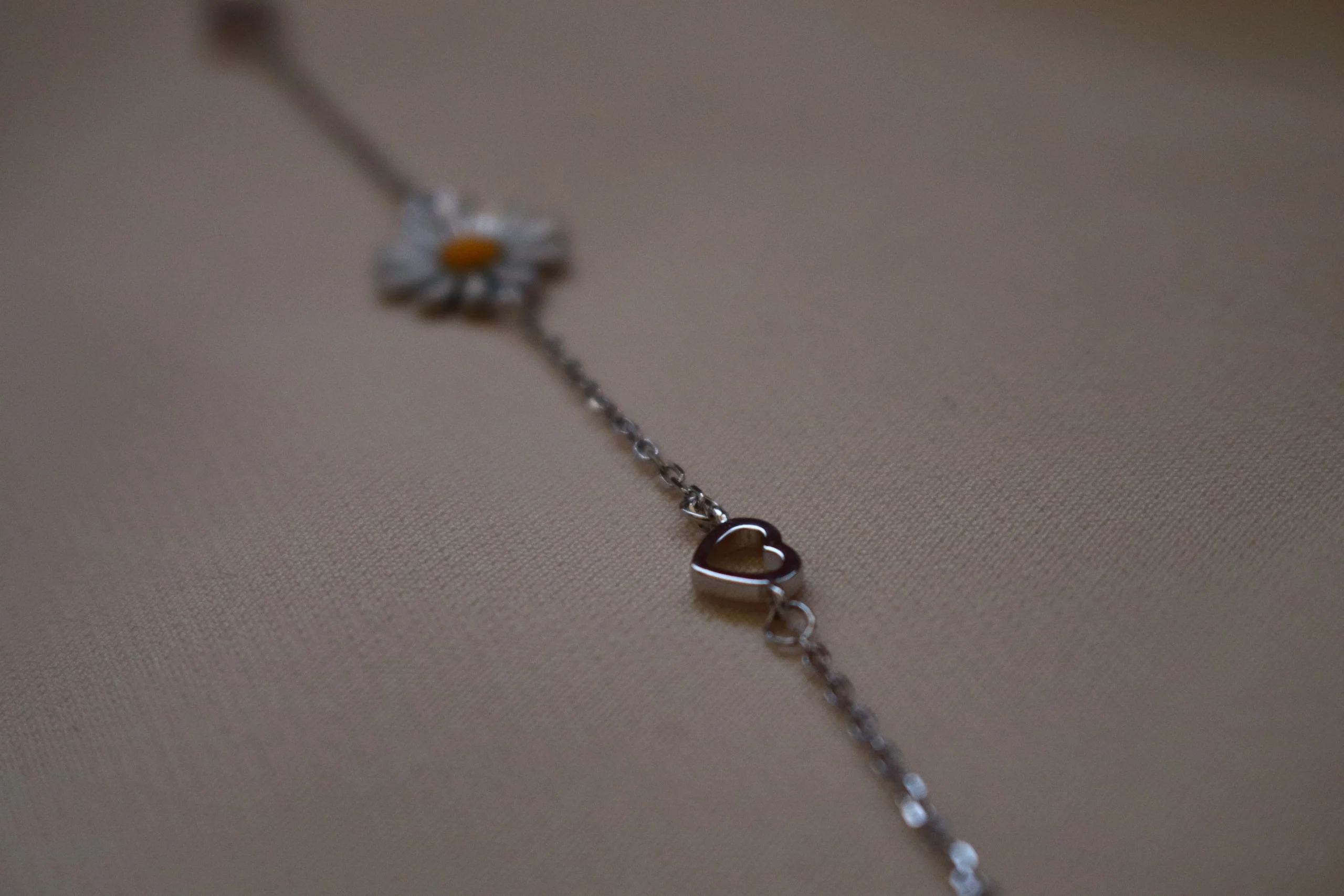 دستبند نقره طرح گلبابونه ایتالیایی 3 دستبند نقره طرح گلبابونه ایتالیایی-حوض نقره