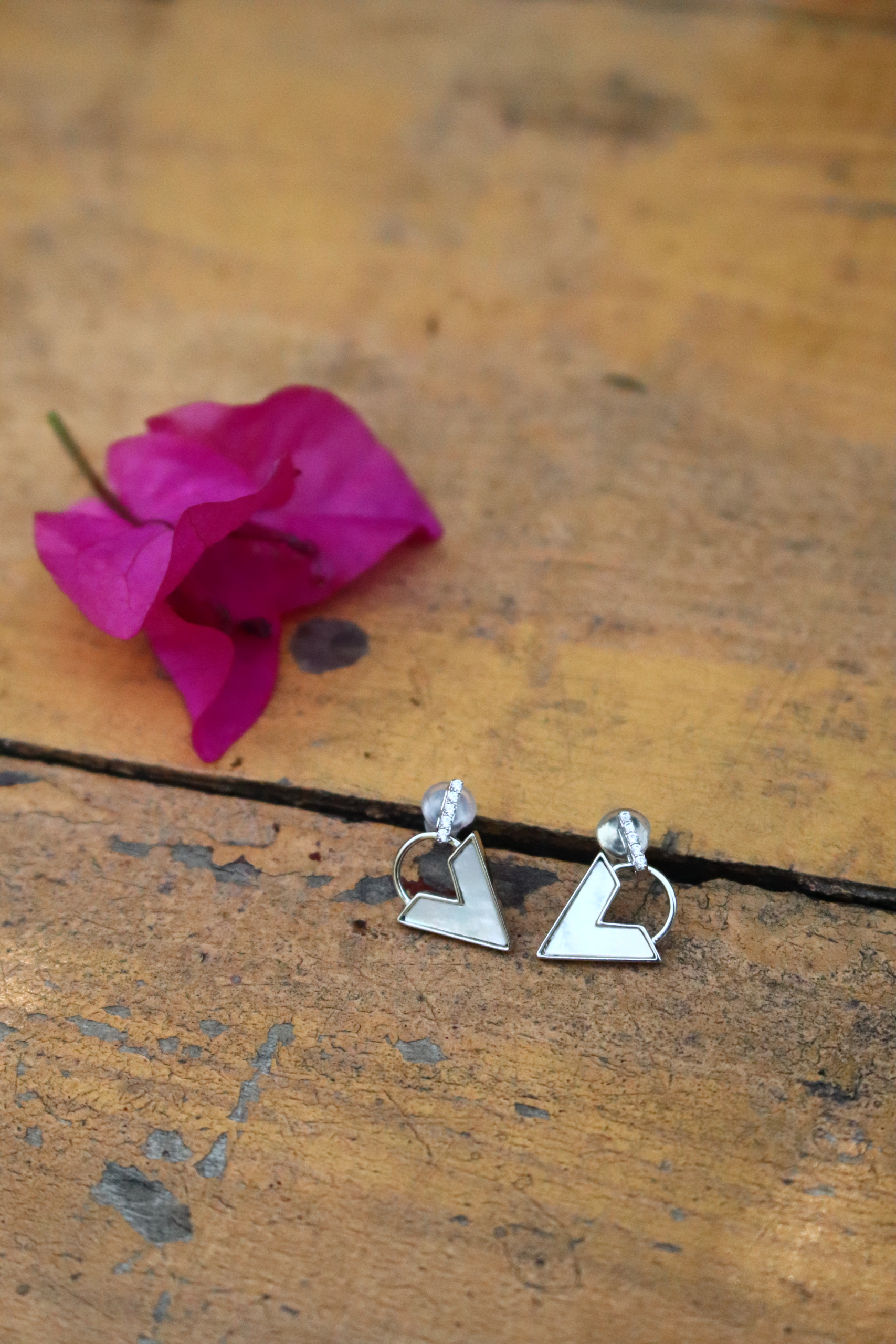 گوشواره نقره هندسی صدف 3 گوشواره هندسی صدف با آبکاری طلا سفید