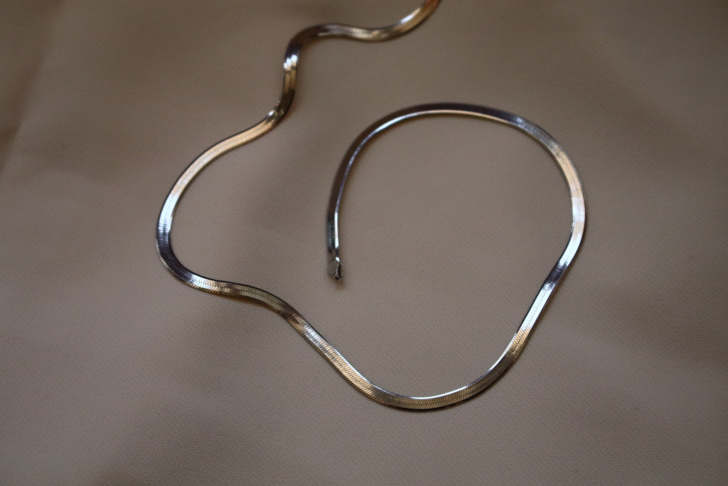 تفاوت شمش و ساچمه نقره؛ کدام برای سرمایهگذاری بهتر است؟ 5 زنجیر نقره هرینگبن ماری ایتالیایی-حوض نقره