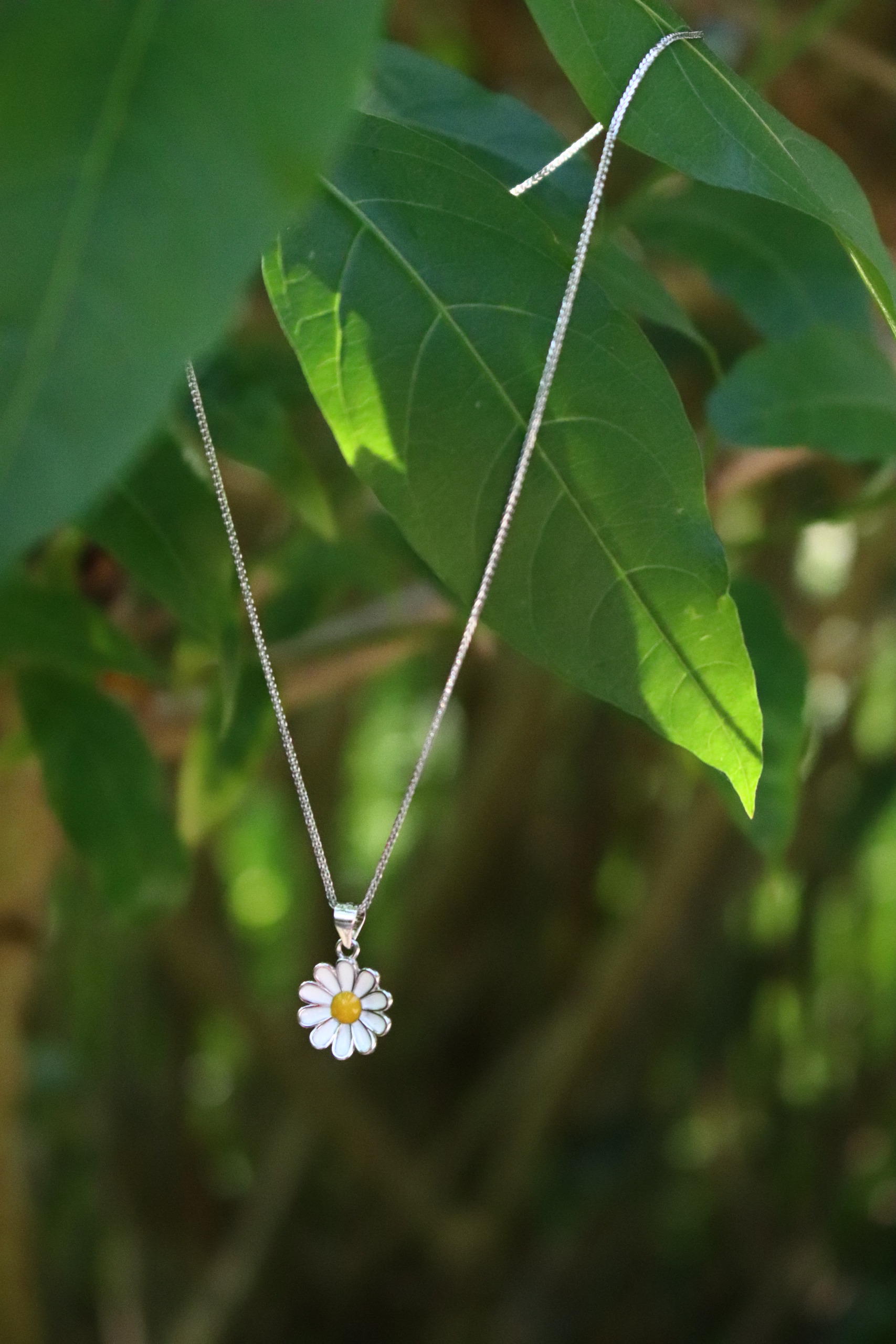 نیمست نقره طرح گل بابونه ایتالیایی 4 نیمست نقره طرح گل بابونه ایتالیایی-حوض نقره