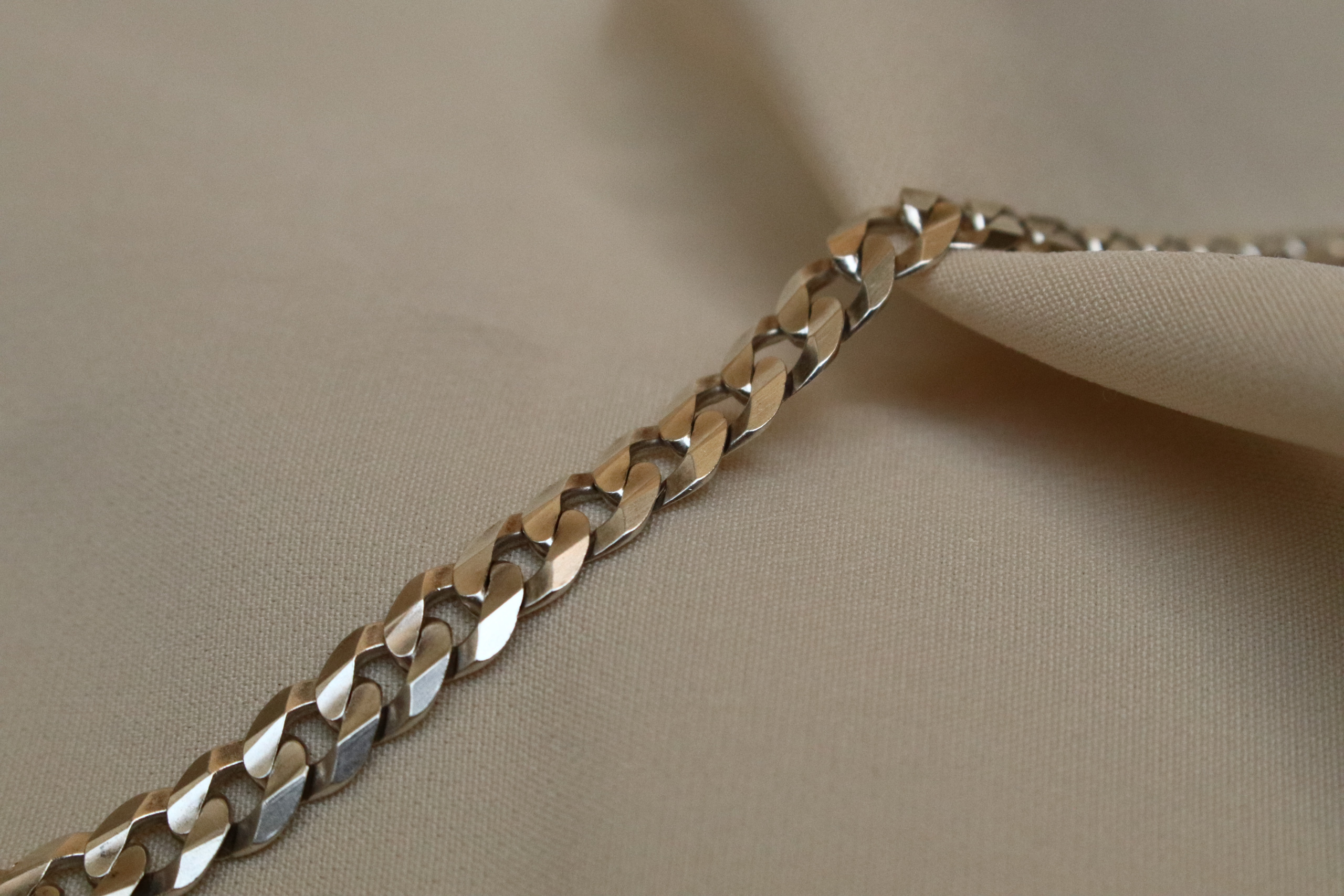 زنجیر نقره کارتیر ایتالیایی 5پَر 5 زنجیر نقره کارتیر ایتالیایی ۵پَر-حوض نقره