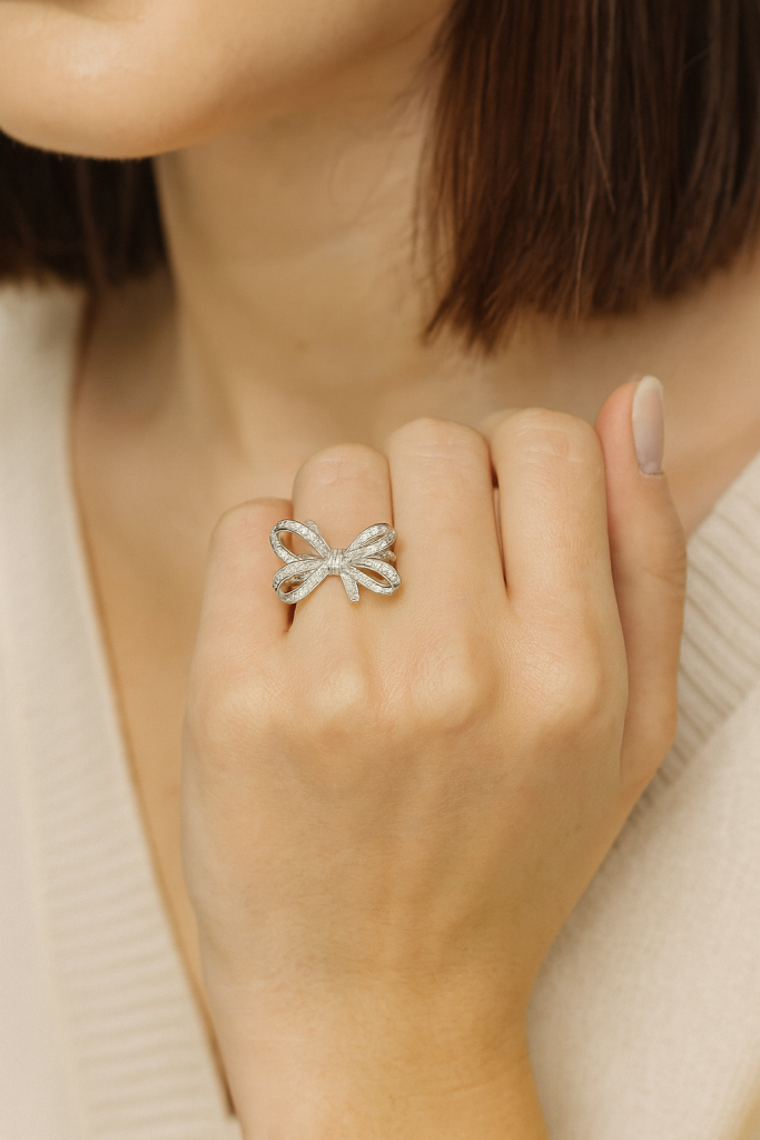 انگشتر نقره پاپیون جواهری-انگشتر نقره پاپیون- انگشتر نقره-زیورآلات زنانه-زیورآلات نقره زنانه-انگشتر زنانه-انگشتر نقره زنانه